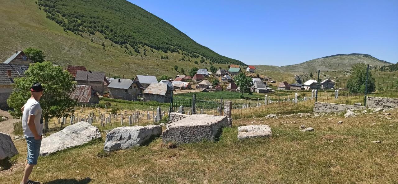Na Krovu Svijeta Gornji Lukomir Exteriör bild