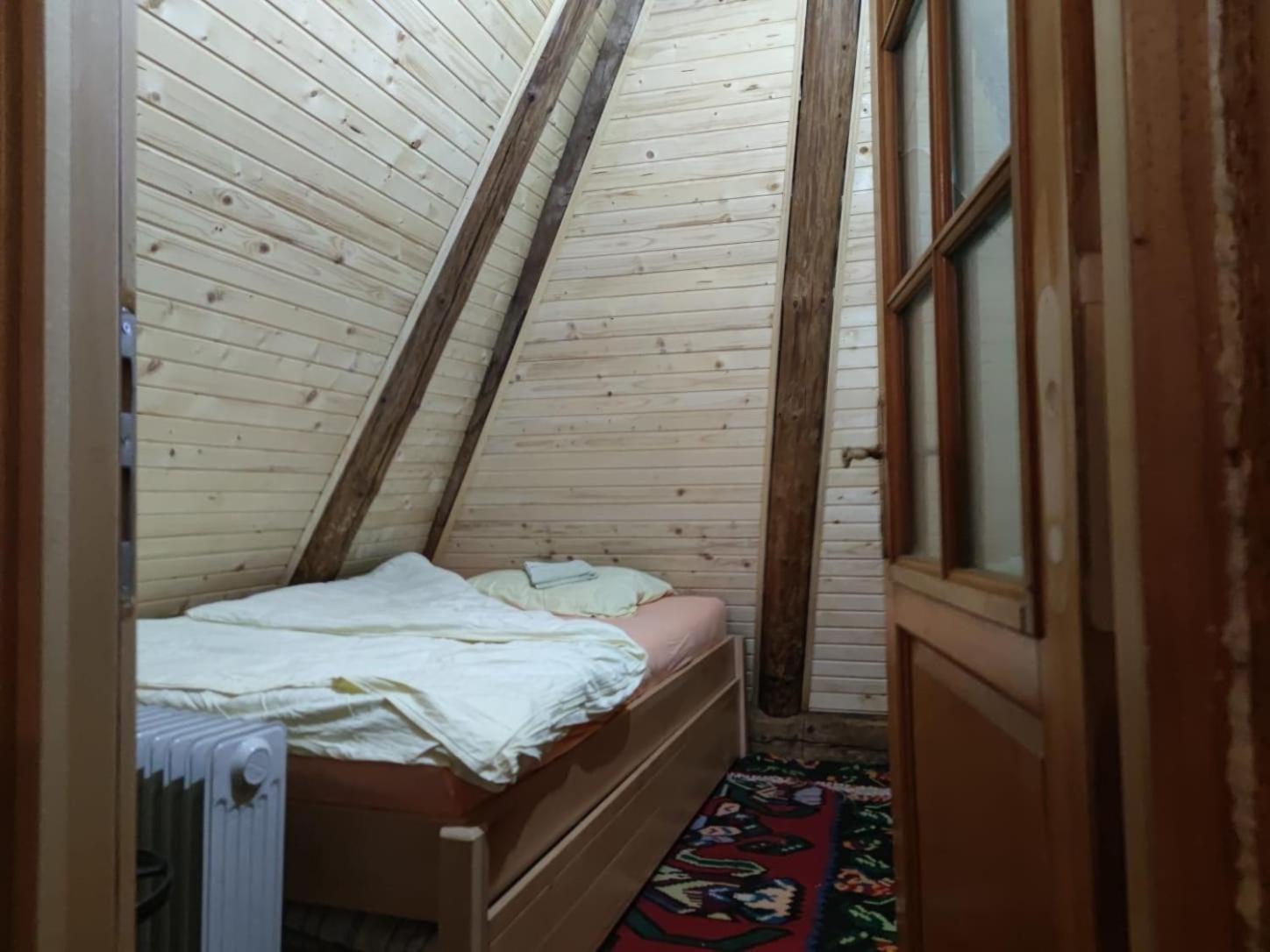 Na Krovu Svijeta Gornji Lukomir Rum bild
